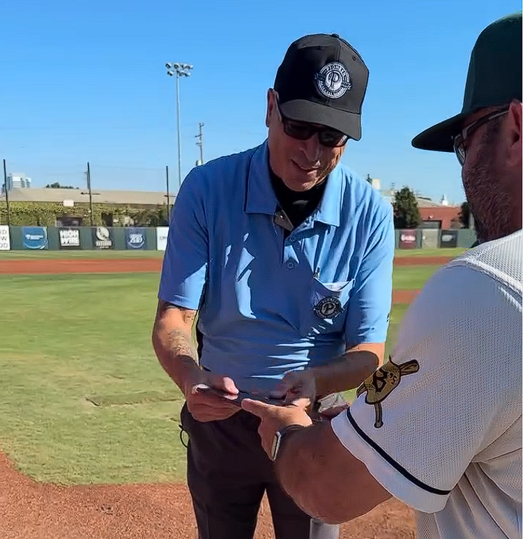 PnEHh, com PnEHh, com