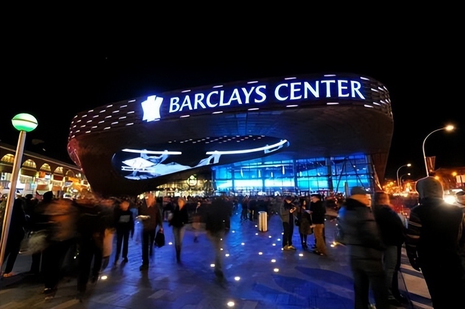 的一笔, 场馆配备了, LVZ 的一笔, 场馆配备了, LVZ