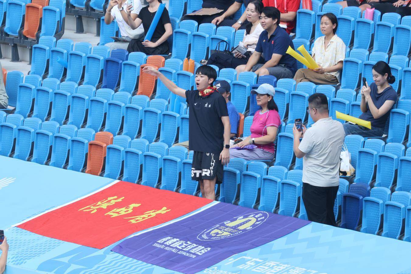 不少市民组 不少市民组